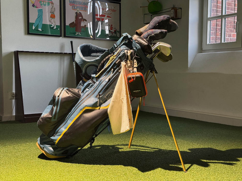 Tagebuch einer KI, Folge 1: Der Tag, an dem Christian seinen Bag zerlegt hat